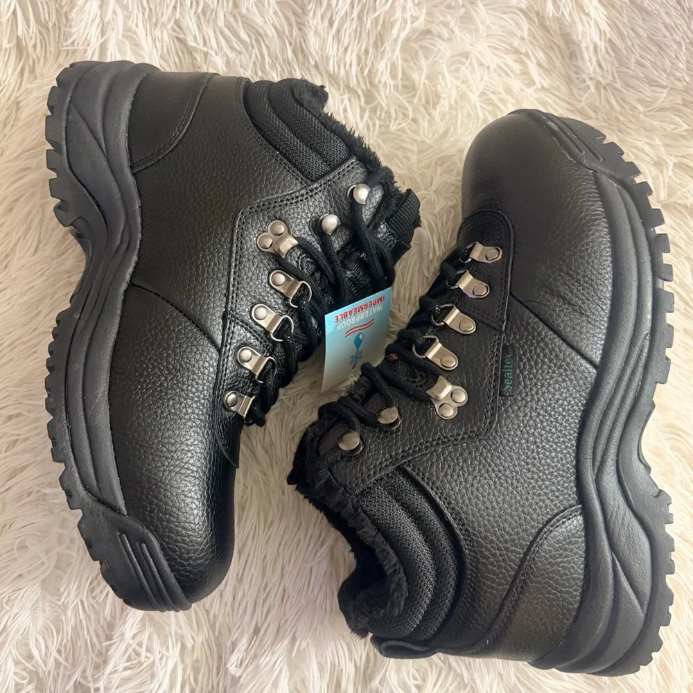 Propet Cliff Walker North Men's Boot With Faux Fur Lining Size 9.5 ex wide NWT